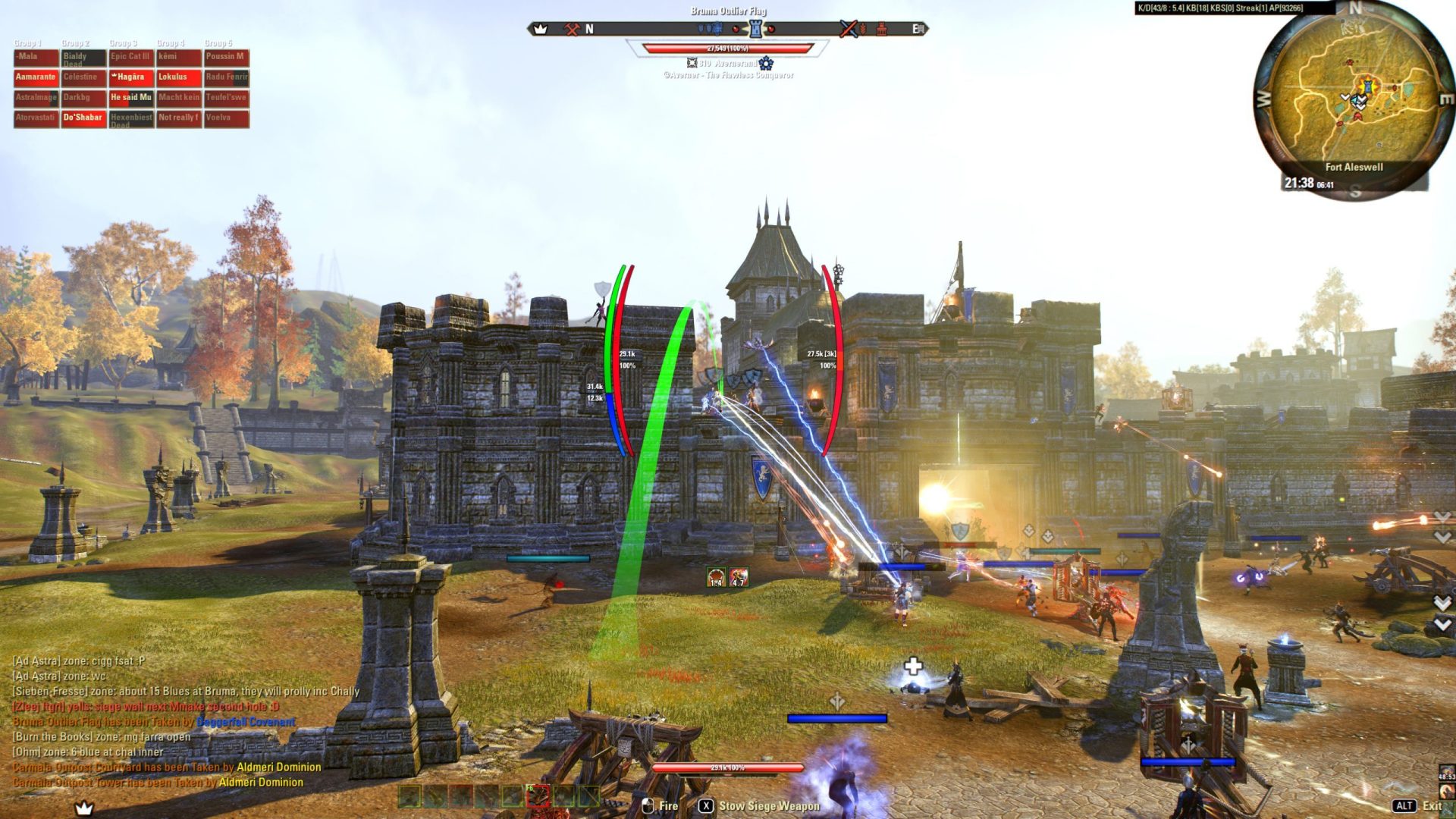 Players fighting in ESO Cyrodiil keep siege warfare